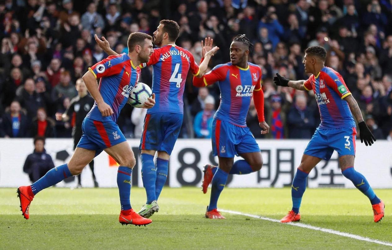 国脚连续进球引领全队节奏（国脚连场建功掌控全队节奏）