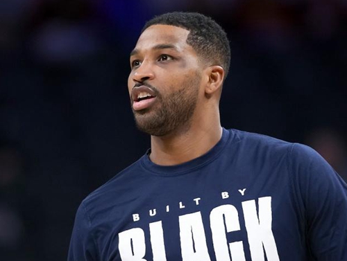 大混战！德比赛后，桑德兰与纽卡球迷在一酒吧群殴，桌椅乱飞（德比余波失控：桑德兰与纽卡球迷酒吧爆发群殴，桌椅满天飞）