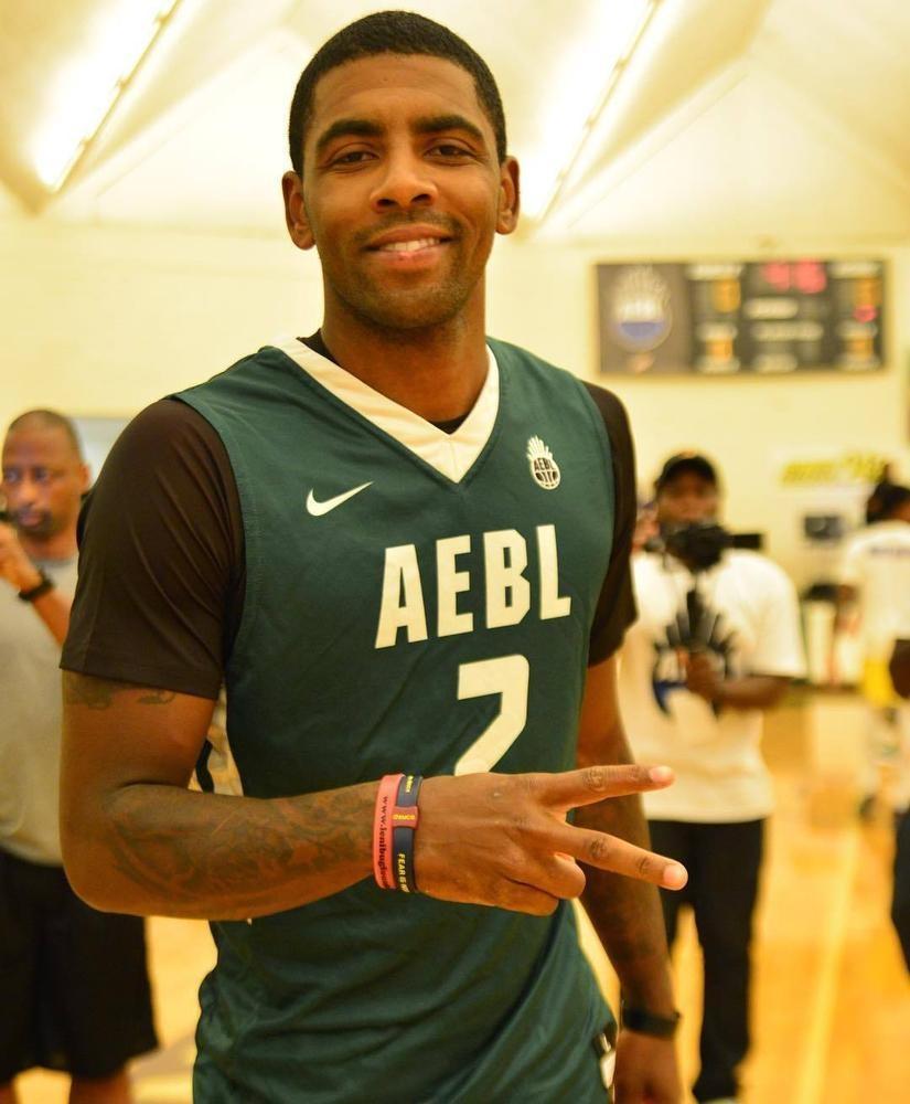 猛龙尼克斯NBA杯赛前上脚亮点纷呈（NBA杯赛前，猛龙与尼克斯球鞋上脚看点十足）