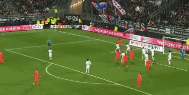 本赛季胜率50%以上球队交手战绩：掘金8胜2负，联盟第一（掘金本季对胜率过半球队战绩8胜2负，居联盟第一）