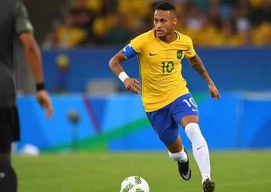 前英冠球员：瓜帅毁了英式足球，现在大家都从后场发起进攻（前英冠球员抨击瓜迪奥拉：毁了传统英式踢法，各队如今纷纷从后场组织进攻）