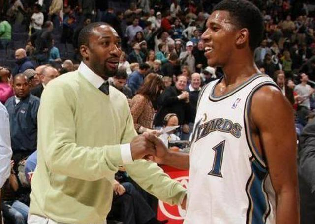 瓦基弗费内争新赛季首冠！中国球员还未到位，两队曾各5次夺冠（瓦基弗与费内冲击新季首冠：中国球员尚未归队，双方均曾5夺桂冠）