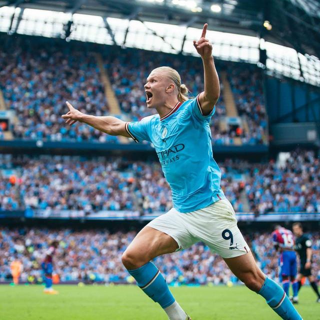 穆勒：越接近决赛看球的人越多，在数万球迷面前踢球令我兴奋（穆勒：越临近决赛观赛人数越多，置身万人面前比赛让我更兴奋）