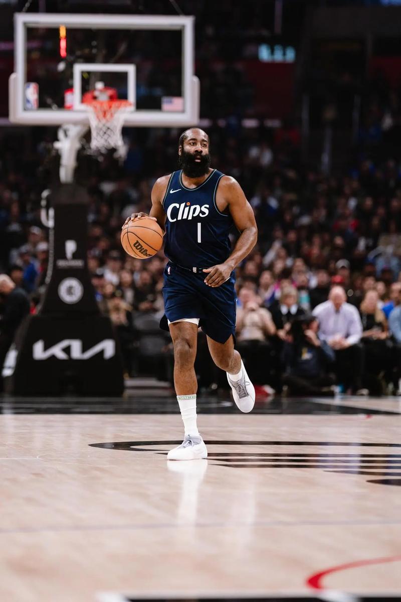 阿尔特塔：埃泽本可以进4球甚至5球；我们现在的势头很好（阿尔特塔：埃泽原本可收获四五球；我们的状态正佳）