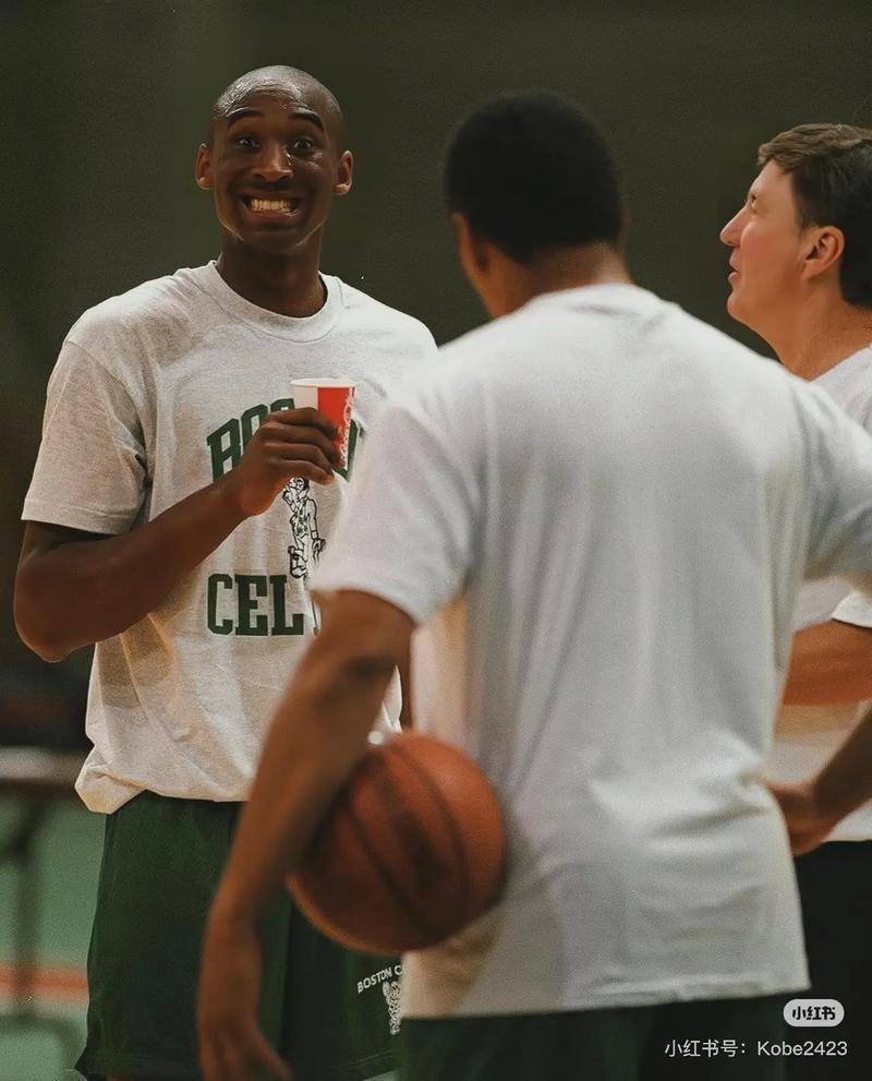 半场战报：门兴格拉德巴赫1-0科隆（半场比分：门兴格拉德巴赫1比0领先科隆）