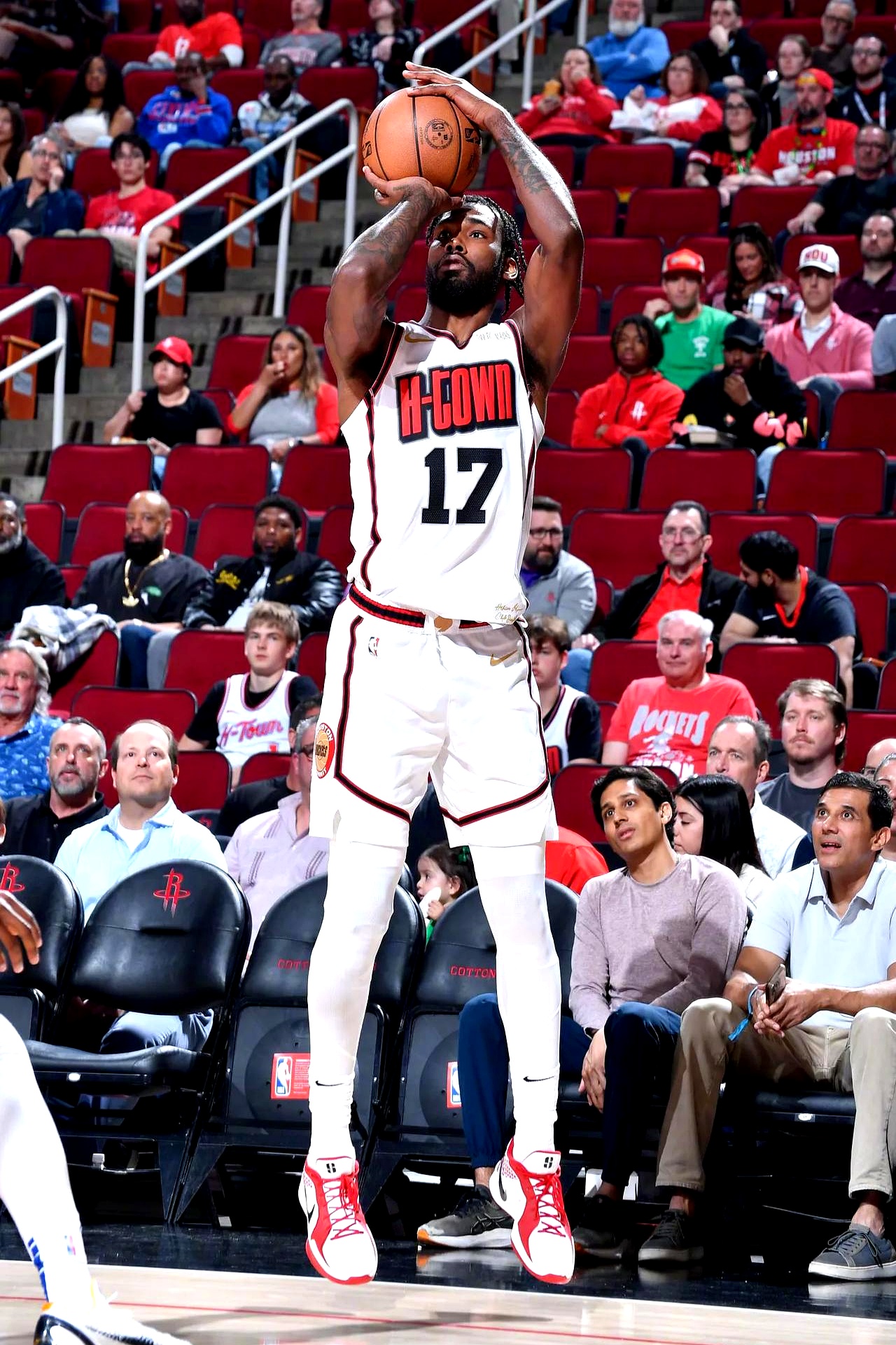 从此便是贝爵爷，英媒：贝克汉姆今日正式被授予爵士头衔（英媒：贝克汉姆今日正式获授爵士头衔，“贝爵爷”实至名归）