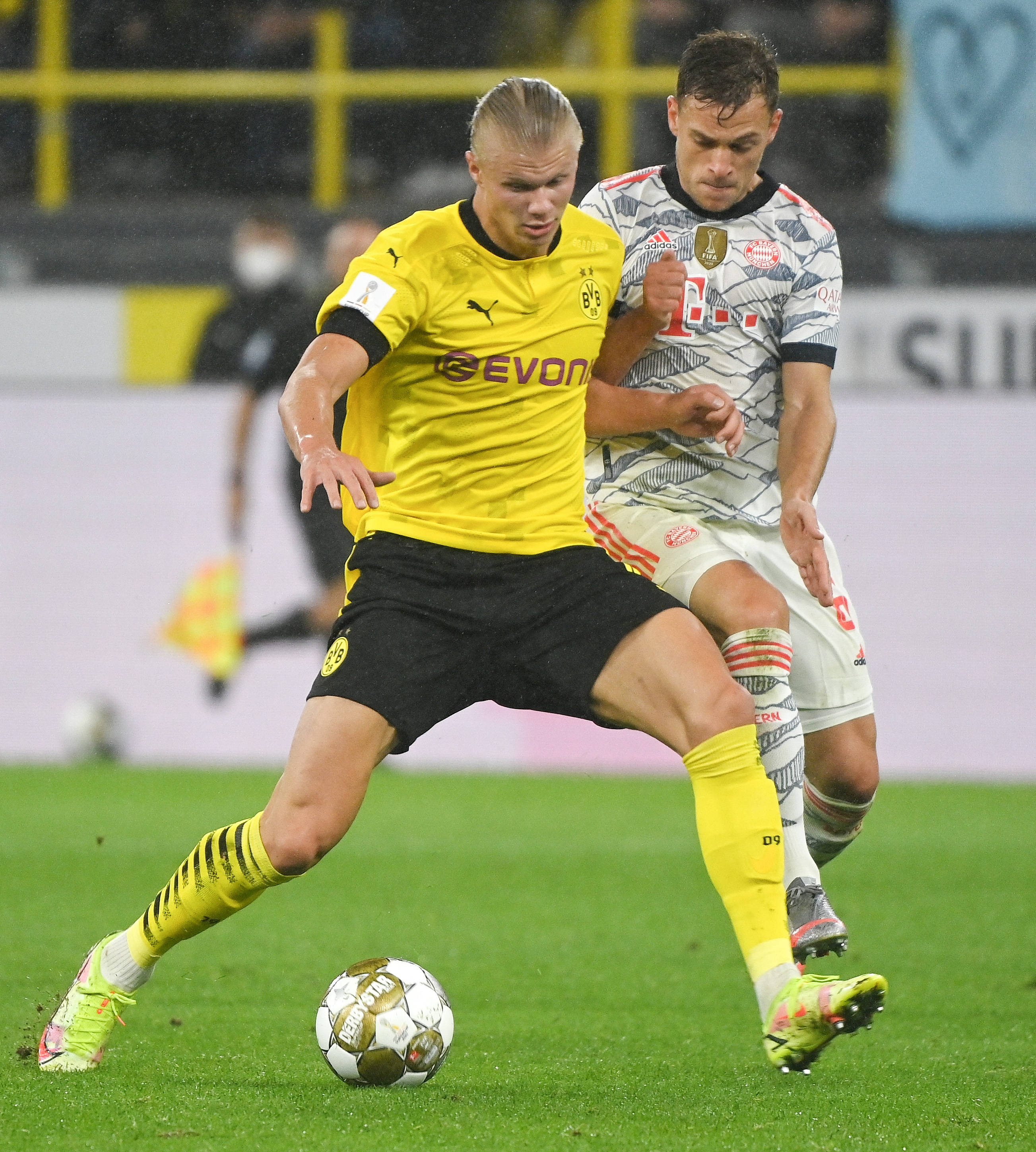 篮网半场获得20次罚球，托马斯轰19分紧咬比分（篮网半场获20次罚球，托马斯砍下19分紧追不舍）