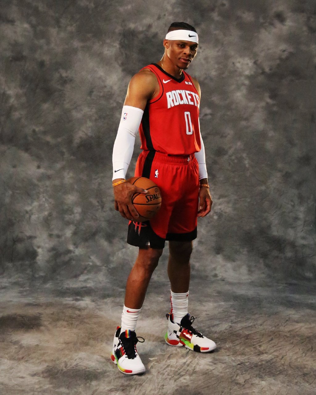 法比奥庆祝足协杯夺冠：将永远存在的时刻，一切荣耀归于上帝（法比奥庆祝足协杯封王：此刻永恒，荣耀归于上帝）