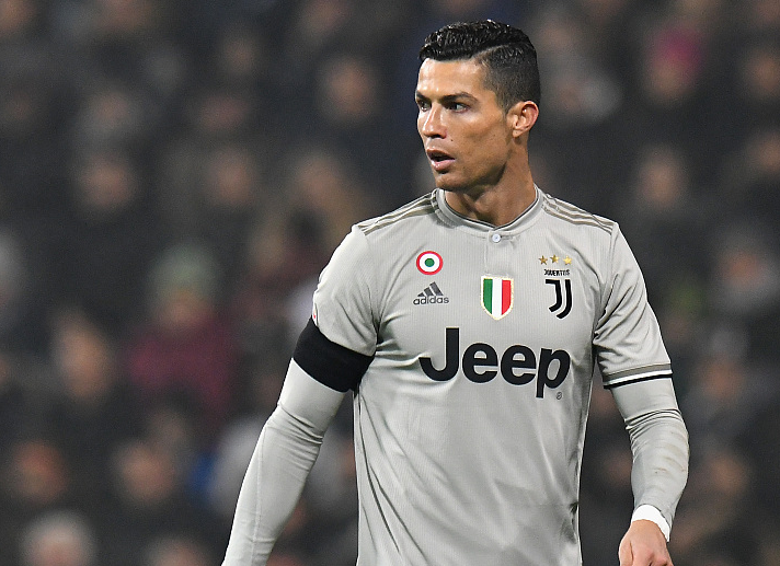 科尔：有意让库里&斯潘塞同时出场，如此库里能减少持球更多打无球（科尔：考虑让库里和斯潘塞联袂登场，以便库里少持球、多打无球）