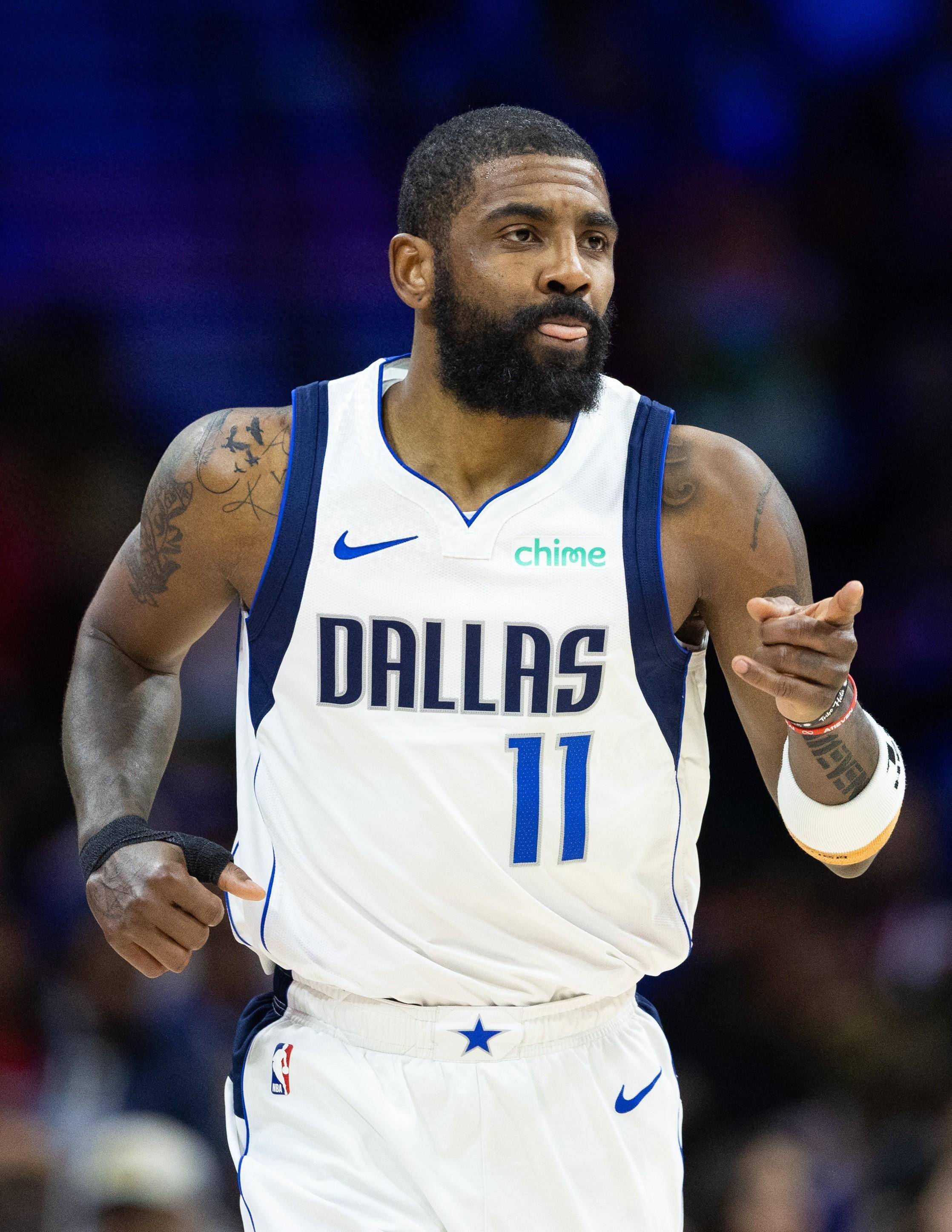 ESPN：曼联计划明年夏窗再引进中场，届时球队将有足够资金（ESPN：曼联计划明夏追加中场引援，届时资金充足）