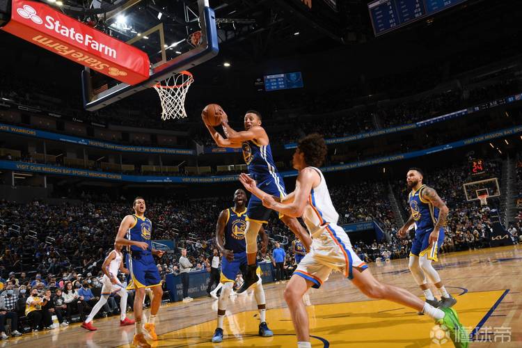 挑战与机遇并存，文章编辑作者的职业生涯（编辑与写作者的职业旅程：机遇与挑战并行）