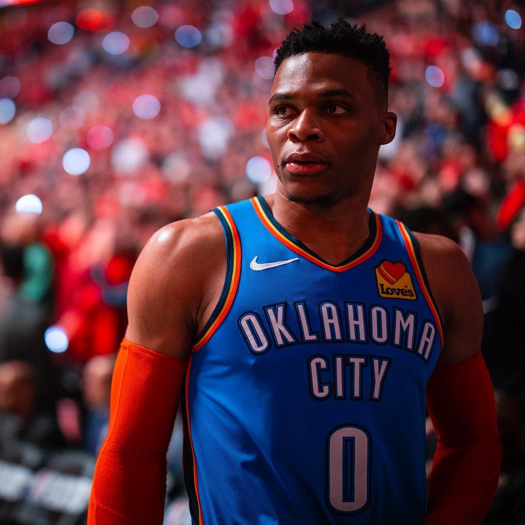 总价超百万!国羽世界冠军夫妇一周连办三场婚礼,将合体登跨年晚会（一周三场婚礼耗资逾百万元，国羽世界冠军伉俪将携手亮相跨年晚会）