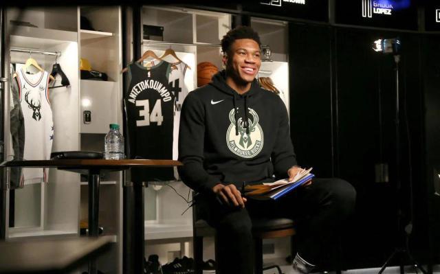 足球比赛中如何保持体能？（怎样在足球比赛中维持体能？）