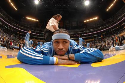 弗拉格场均得分来到19.4分，升至新秀得分榜第一（弗拉格场均19.4分，跃居新秀得分榜榜首）