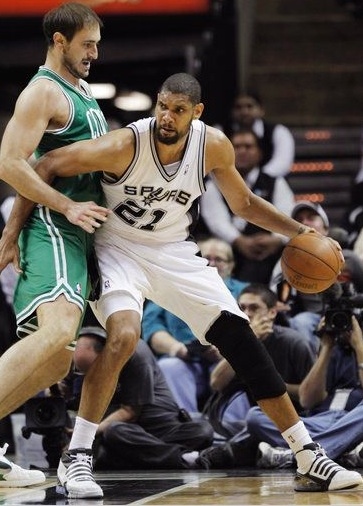 赵睿强在比赛中的关键表现（赵睿强关键时刻的赛场高光表现）