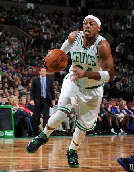 年轻前锋状态起飞（新星前锋状态爆棚）