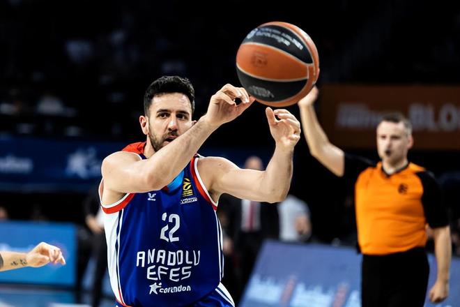 波多尔斯基：仍与阿森纳保持着深厚联系，有预感本赛季能夺冠（波多尔斯基：与阿森纳情谊不减，预感枪手本赛季将问鼎）